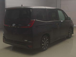 Заказать TOYOTA NOAH