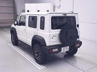 Заказать SUZUKI JIMNY NOMADE