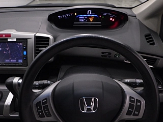 HONDA FREED 2016