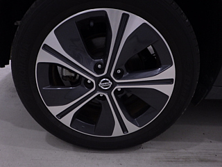 NISSAN KIX 2020