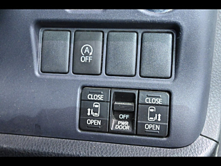 TOYOTA VOXY 2014
