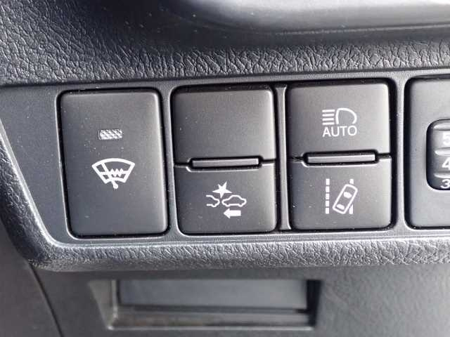 TOYOTA COROLLA FIELDER 2018