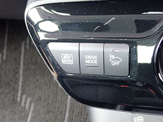 TOYOTA PRIUS 2019