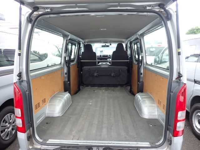 TOYOTA HIACE VAN 2018