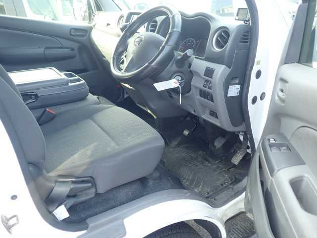 NISSAN CARAVAN VAN 2020