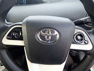TOYOTA PRIUS 2016