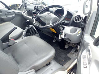 HINO DUTRO 2018
