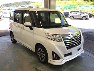 TOYOTA ROOMY 2017