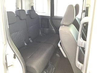 TOYOTA ROOMY 2017