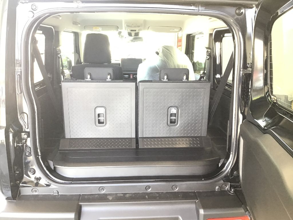 SUZUKI JIMNY 2025