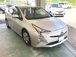 TOYOTA PRIUS 2016