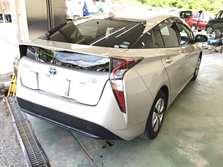 TOYOTA PRIUS 2016