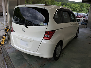 HONDA FREED 2011