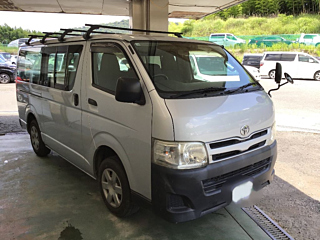 TOYOTA HIACE VAN 2010