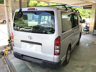 TOYOTA HIACE VAN 2010