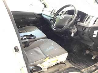 TOYOTA HIACE VAN 2010