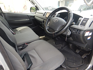 TOYOTA HIACE VAN 2013