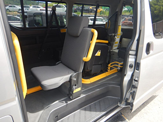 TOYOTA HIACE VAN 2013
