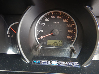 TOYOTA HIACE VAN 2013