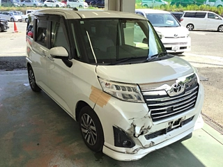 TOYOTA ROOMY 2017