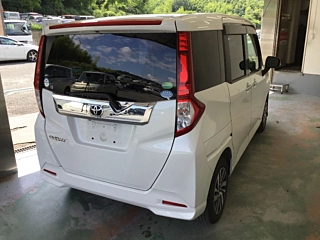 TOYOTA ROOMY 2017