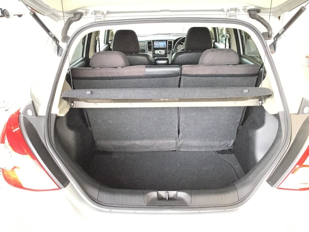 NISSAN TIIDA 2008