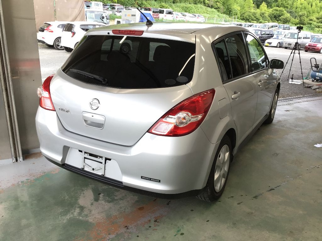 NISSAN TIIDA 2008