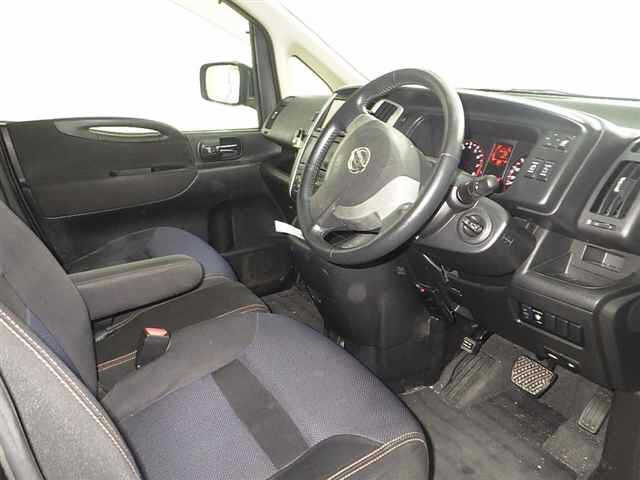 NISSAN SERENA 2009