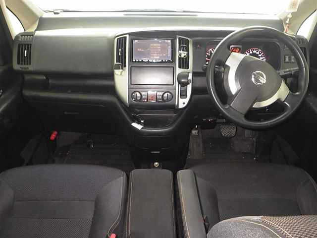 NISSAN SERENA 2009