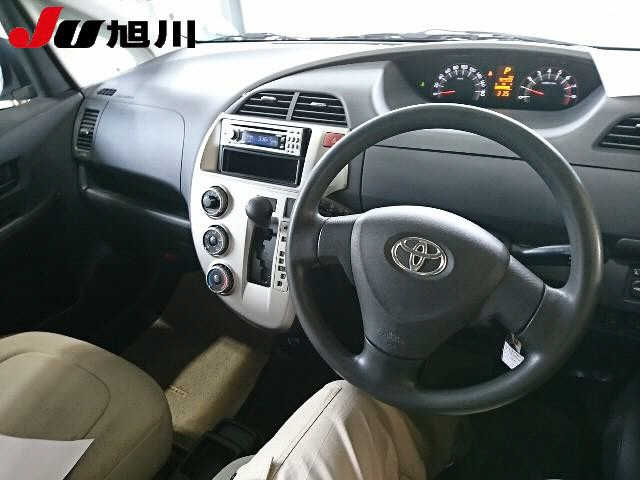 TOYOTA RACTIS 2008