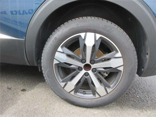 PEUGEOT 5008 2023