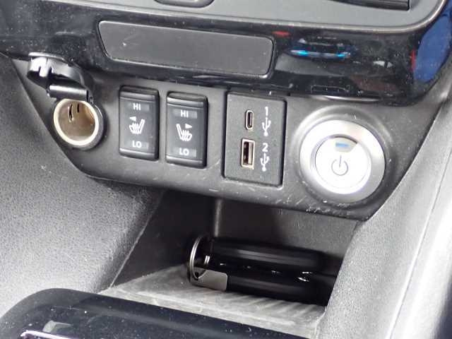 NISSAN LEAF 2020