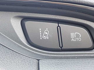 TOYOTA VITZ 2019
