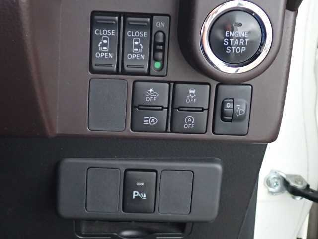 TOYOTA ROOMY 2020