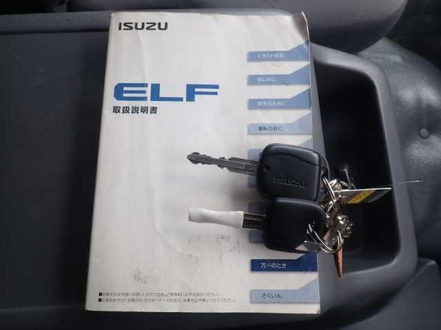 ISUZU ELF 2011