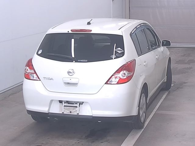 NISSAN TIIDA 2011