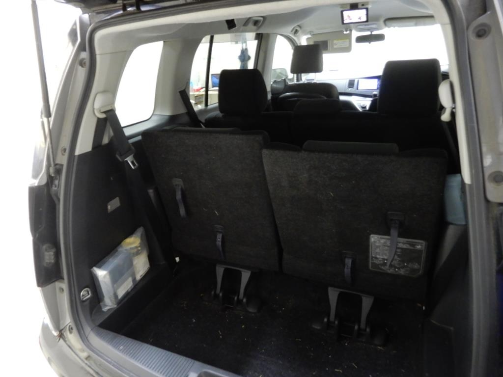 TOYOTA ISIS 2012
