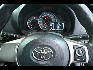 TOYOTA VITZ 2015