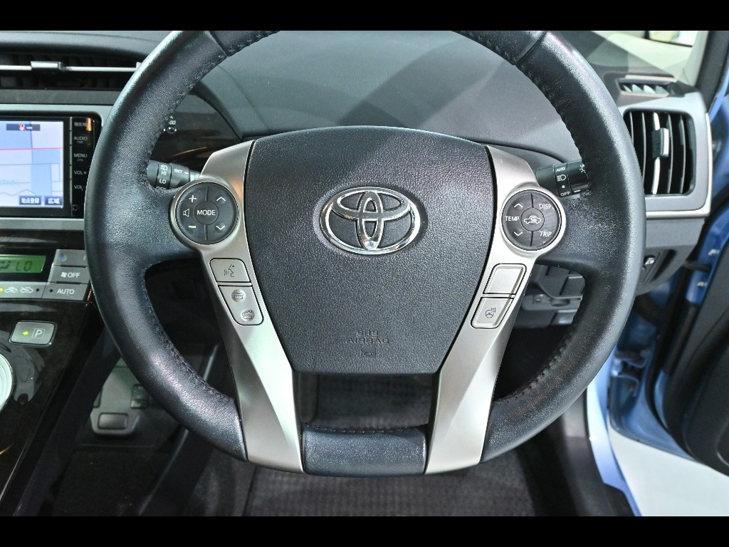 TOYOTA PRIUS PHV 2014