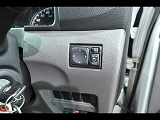 NISSAN CARAVAN VAN 2013