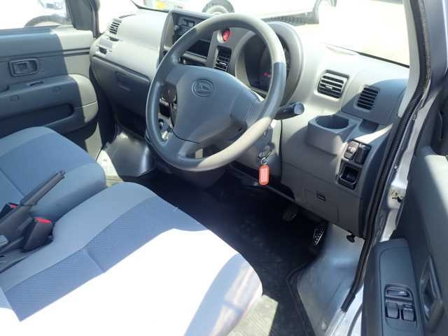 DAIHATSU HIJET VAN 2010