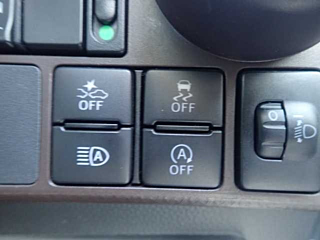 TOYOTA ROOMY 2019