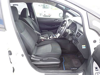 NISSAN LEAF 2020