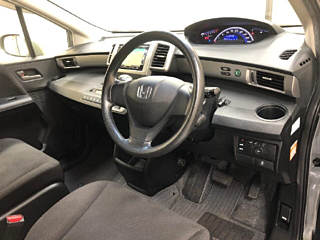HONDA FREED 2013
