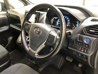 TOYOTA NOAH 2015