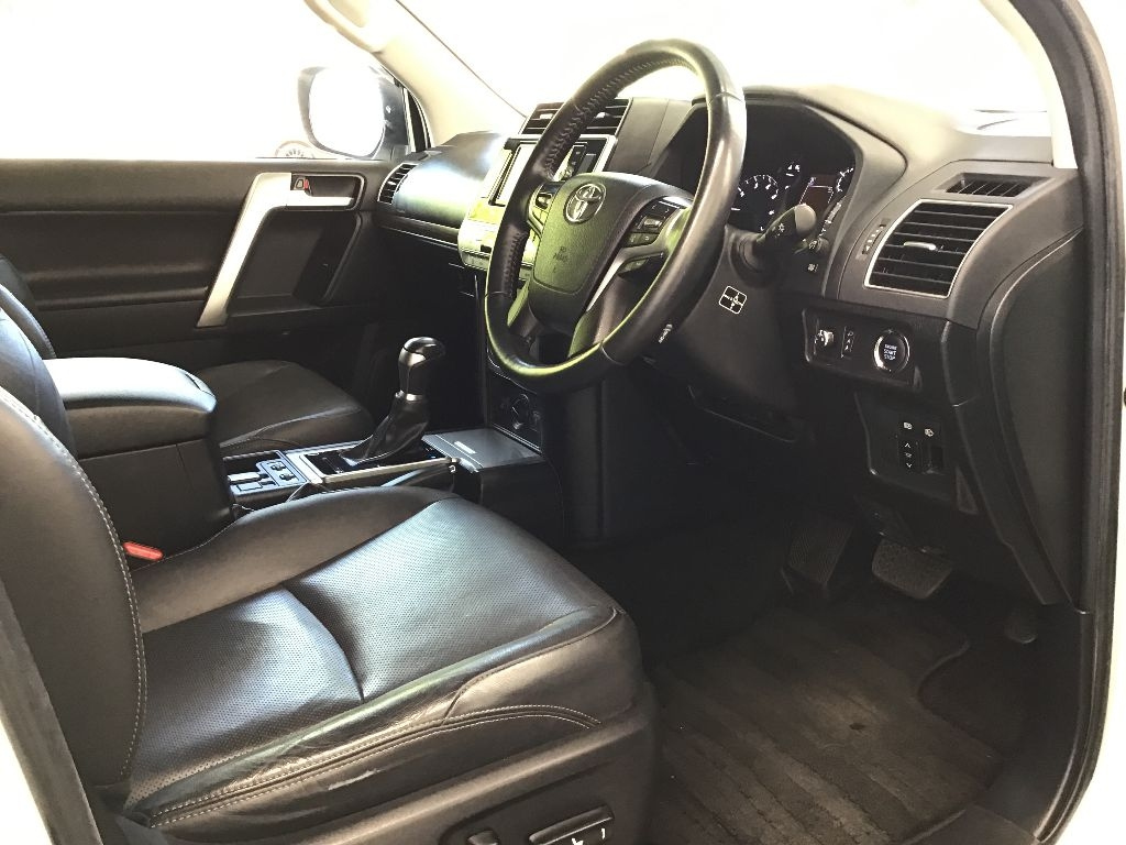 TOYOTA LAND CRUISER PRADO 2018