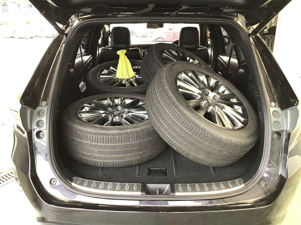 TOYOTA HARRIER 2014