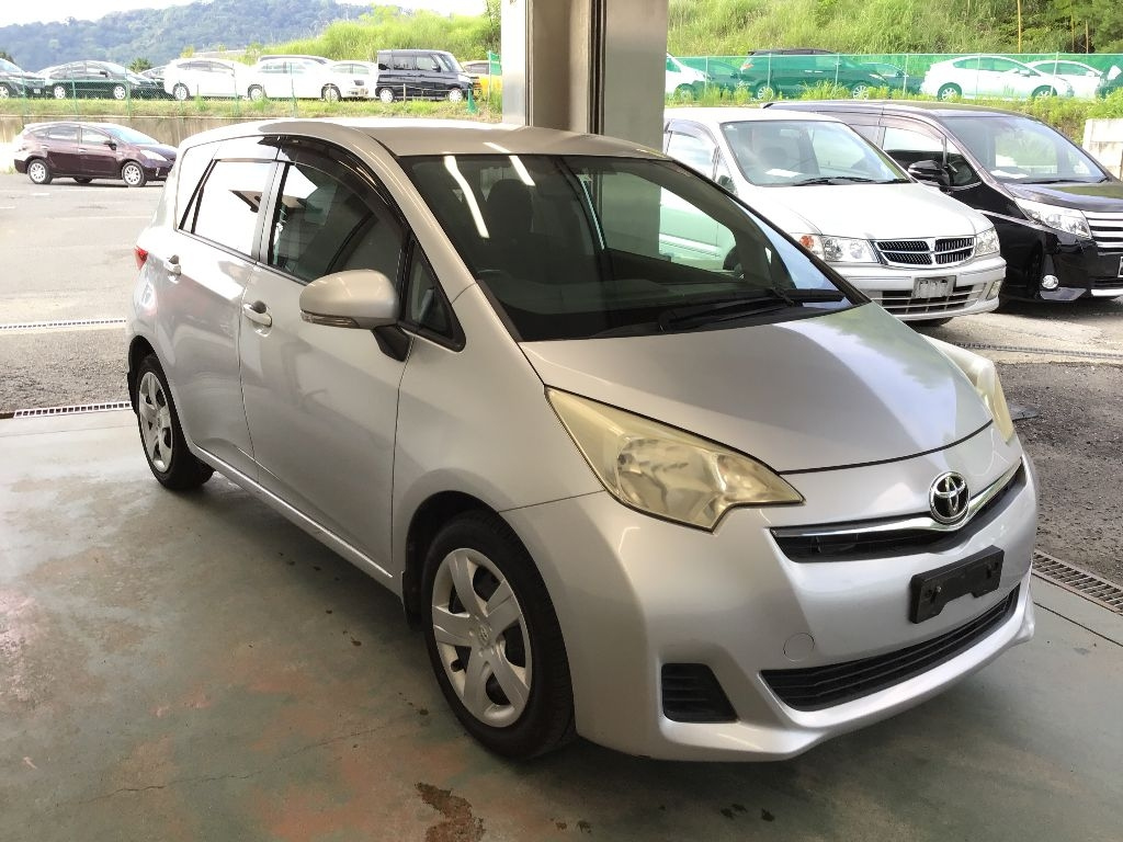 TOYOTA RACTIS 2010