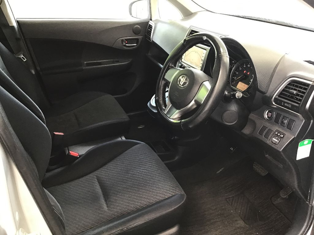 TOYOTA RACTIS 2010