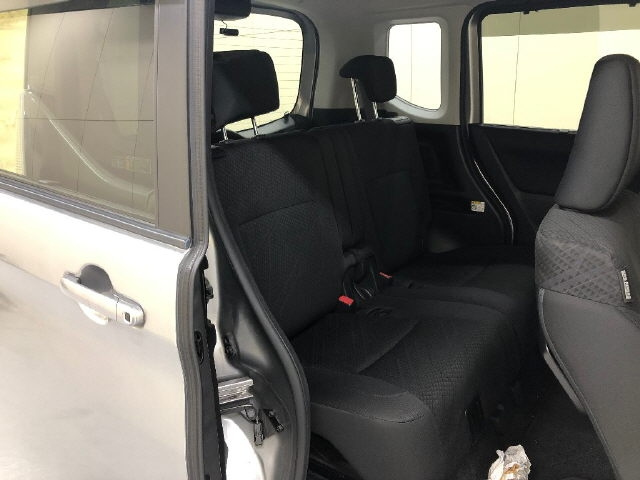MITSUBISHI DELICA D2 2020